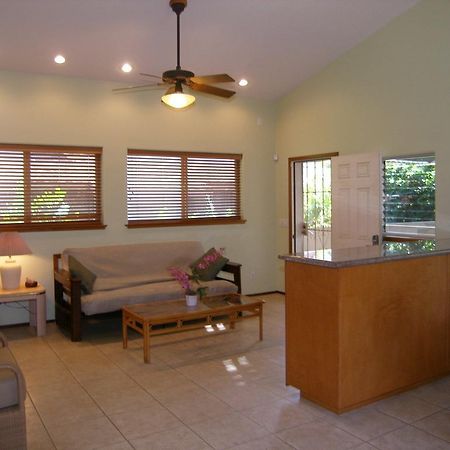 Aloha Aku Inn & Suites Kihei Rum bild