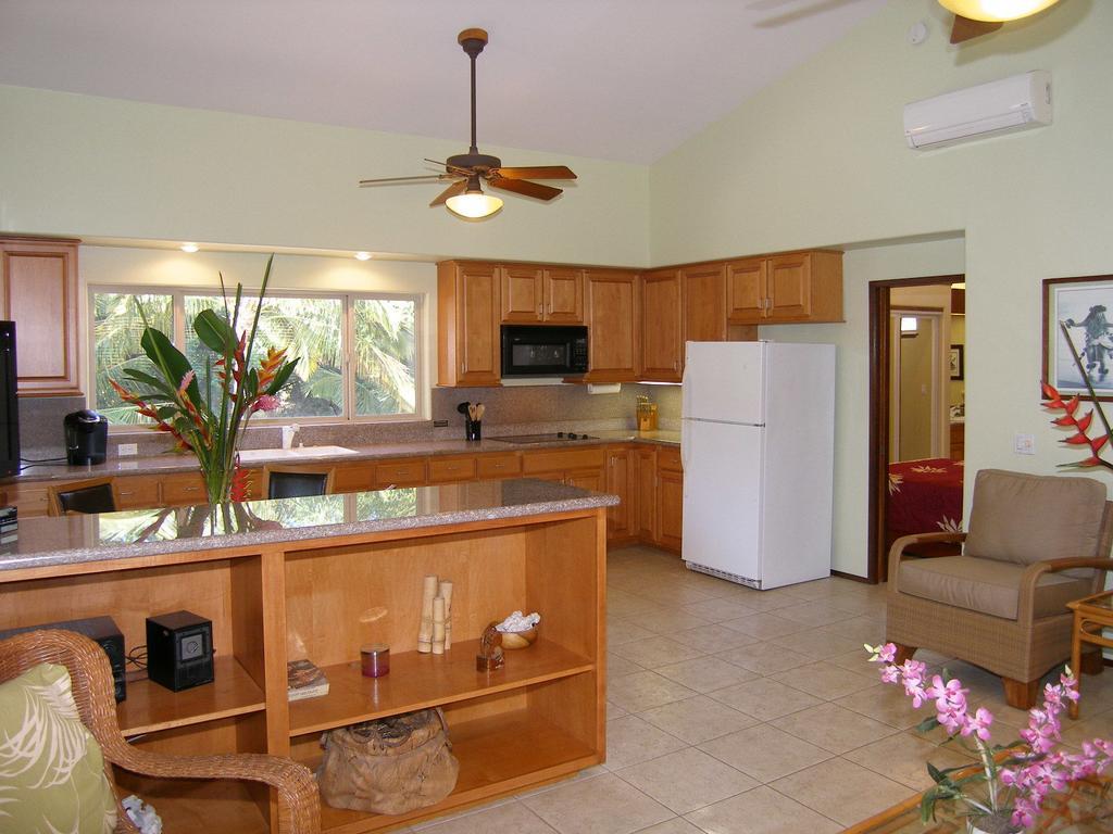 Aloha Aku Inn & Suites Kihei Rum bild