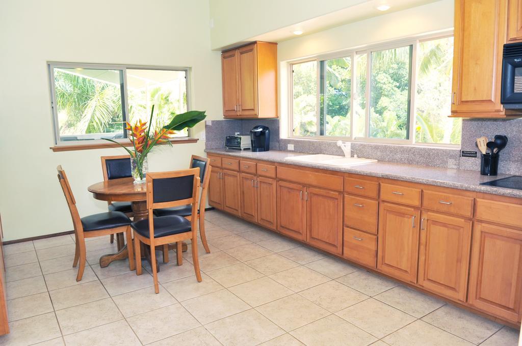 Aloha Aku Inn & Suites Kihei Rum bild
